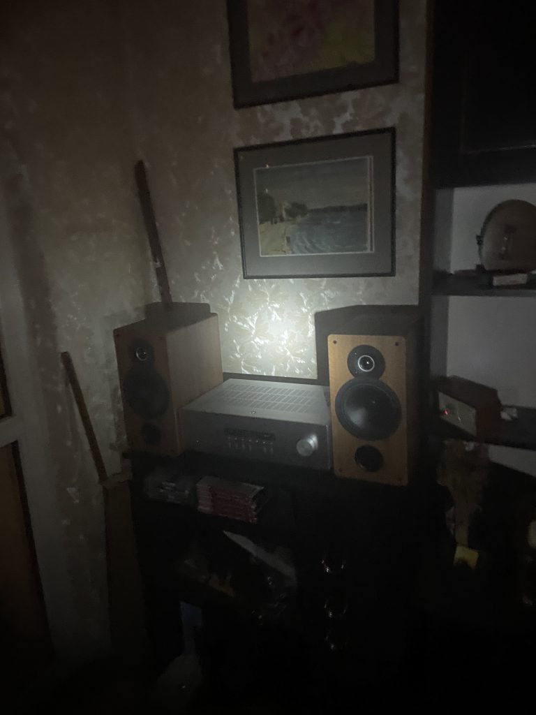 jak świeci latarka w radiu technisat techniradio solar 2